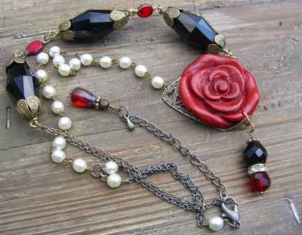 gothic-rose-necklace-by-renate-starke-krammer Gothic Rose by Renate Starke-Krammer