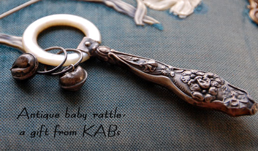 mother-of-pearl_rattle mother-of-pearl_rattle