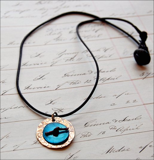 special-give-away-necklace_e special-give-away-necklace_e