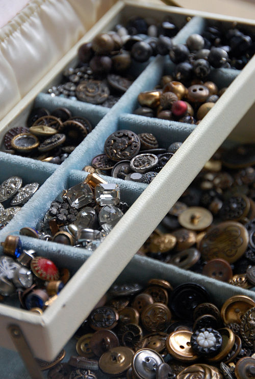 ButtonSwap_My-Vintage-Buttons_opt-1